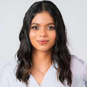 Spanish teacher Prof. Yoselin Hernandez